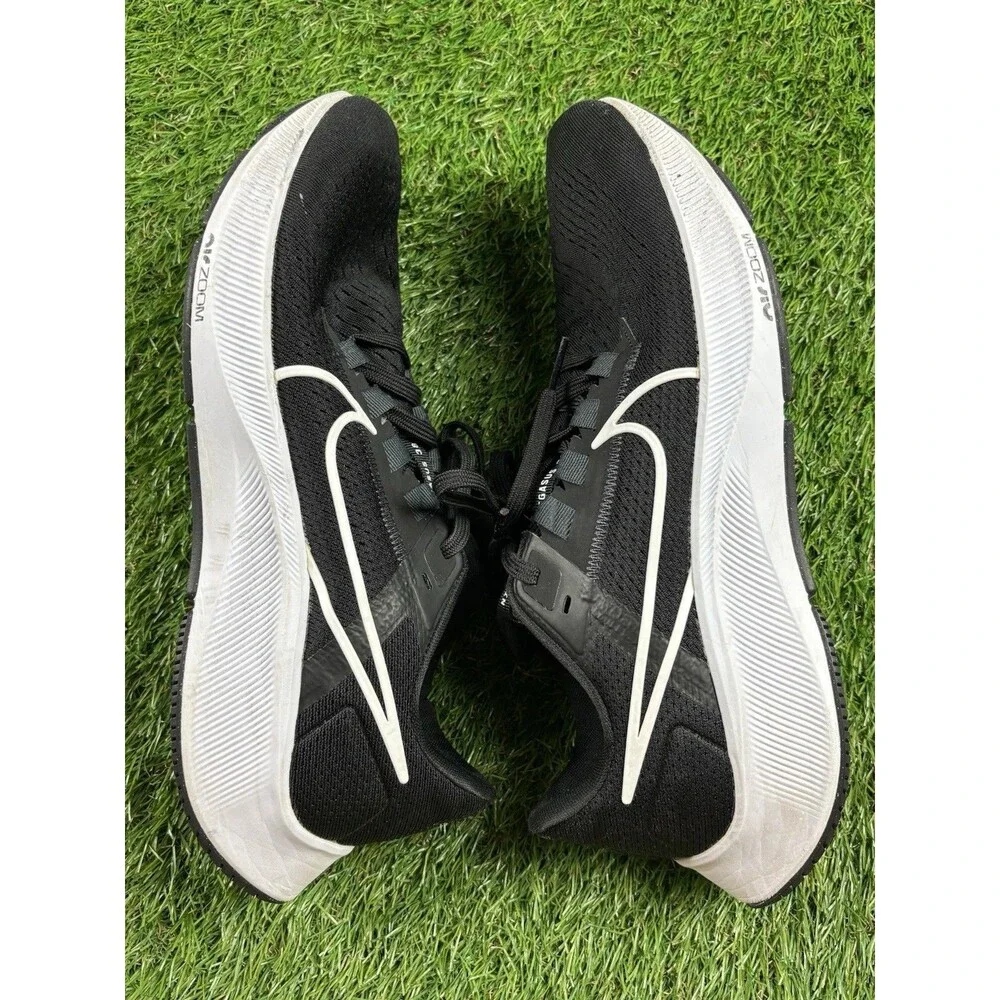 Nike Running Shoes Pegasus 38  Women’s 9.5 Men’s 8 Black Walking Sneakers
